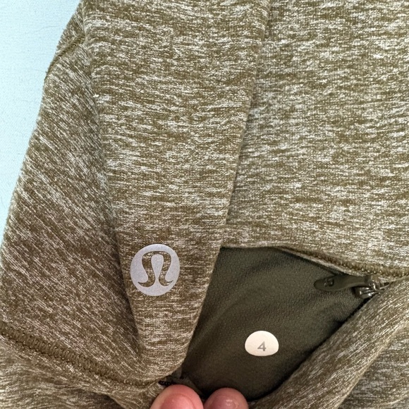 lululemon  pullover - Picture 3 of 3